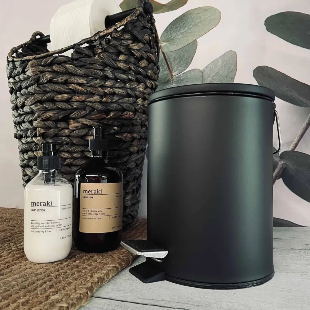 Toalettbøtte med softclose lokk - Svart 3 liter