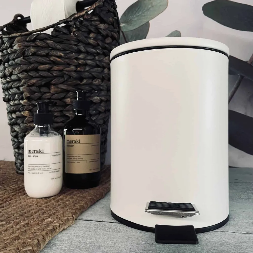 Toalettbøtte med Softclose-lokk – Hvit 3 liter