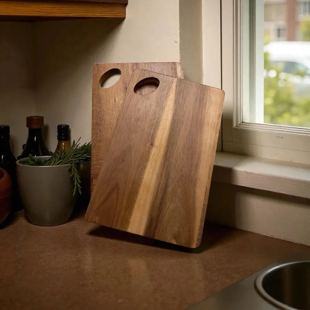 Skjærefjøl i akasietre 28x18 cm | Naturlig og slitesterk skjærefjøl