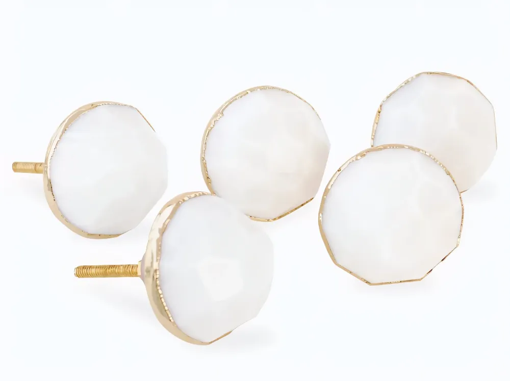 Vakre og eksklusive White Agate Gold Electroplated knotter , 6 pack, 50x50mm