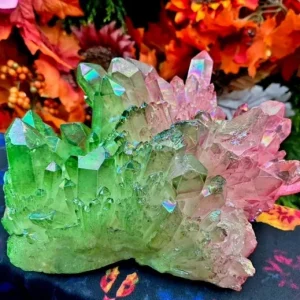 Trendy Aura Rainbow Quartz Clustre , Mixed Color, behandlet naturlig Quartz, XXlarge 1200 - 1500 Gram