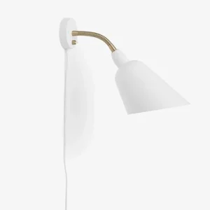 Bellevue AJ9 wall white/brass SISTE UTSTILLINGSMODELL, små merker
