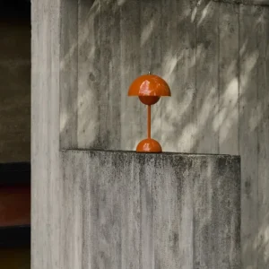 FLOWERPOT Table VP9 Zesty Orange