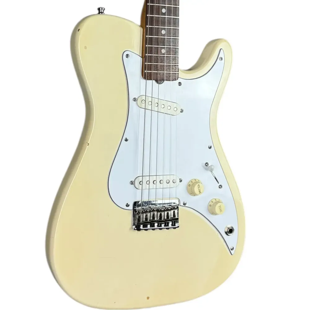 Fender Bullet Deluxe 1981 - Vintage Hvit