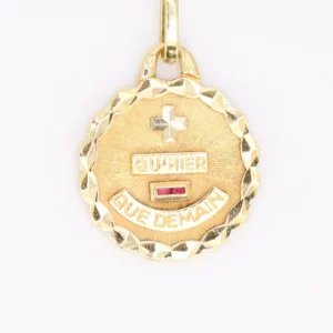 Augis kjærlighetsmedalje runde Mer i går Mindre enn i morgen gult gull rubin
