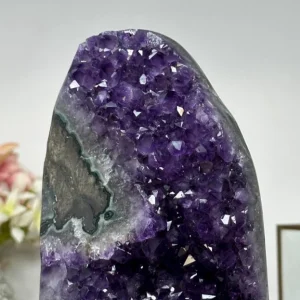MÅNEDENS UTVALGTE / Uruguay Polished Amethyst Stone, Deep Purple Amethyst Specimen, 20x11cm - AWS0555 incl. Metal Stand
