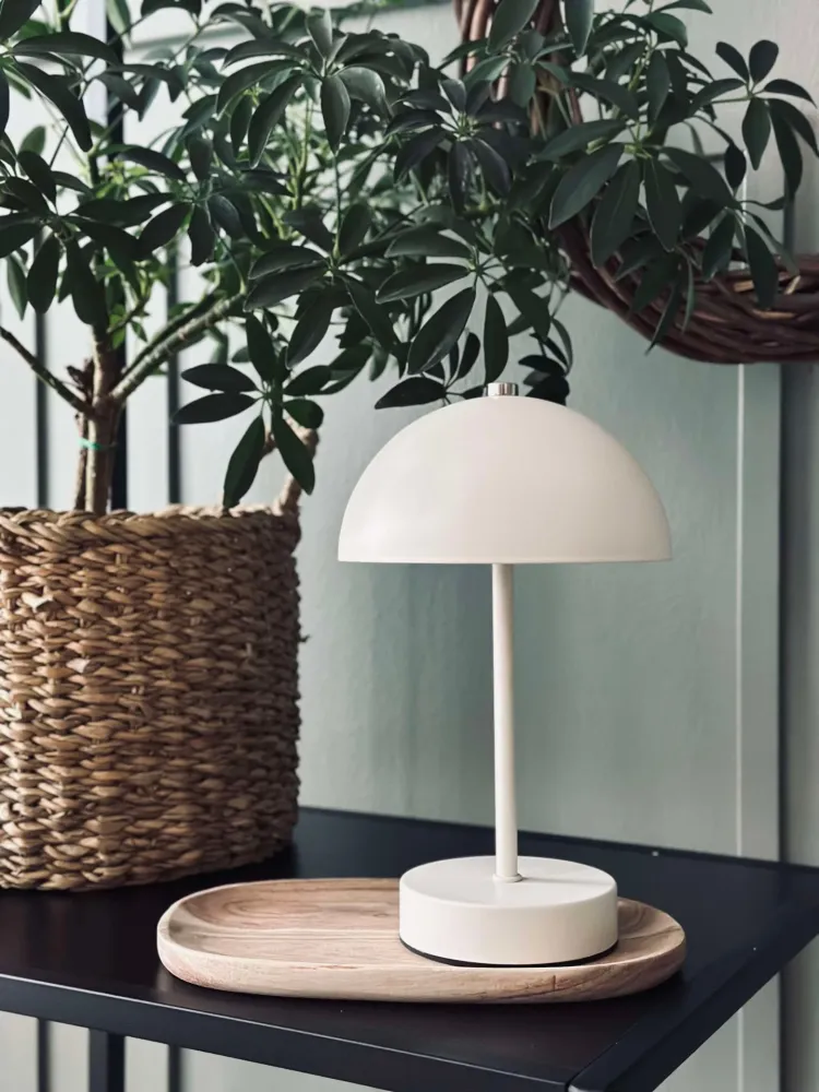 Bordlampe med touch - Hvit