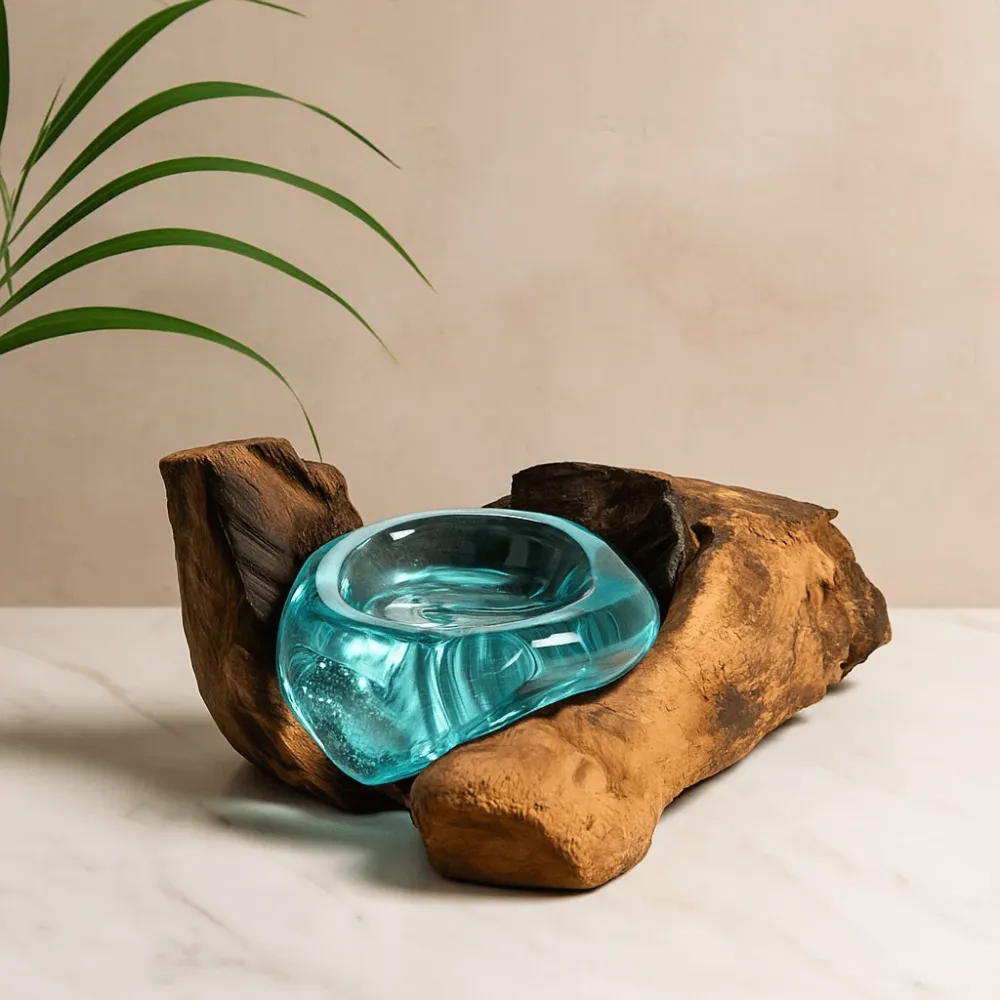 Smeltet glass på tre vase lysestake
