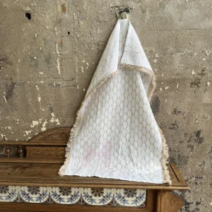 LINEN TOWEL White Alyssum
