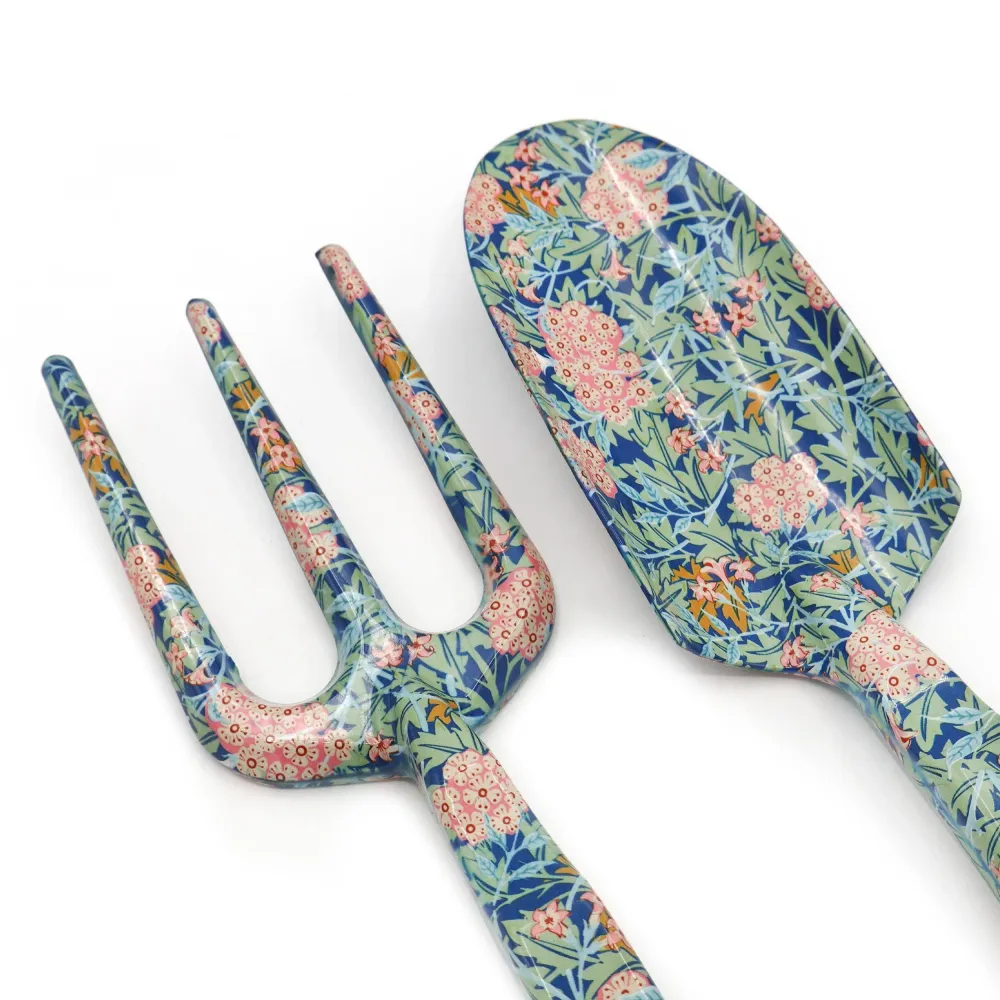Hagesett – Greip & Spade (William Morris Jasmine)