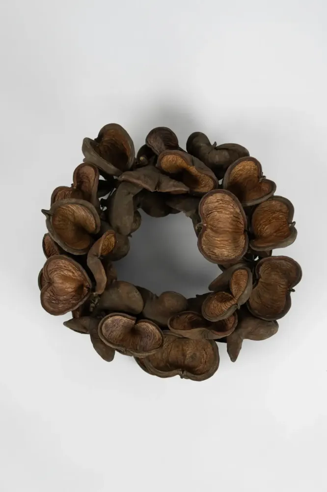 Krans av tørket mandelnøtt – 38 cm