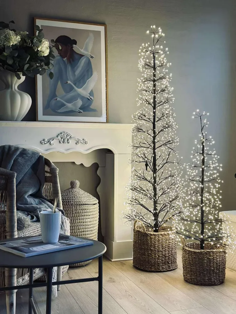 Juletre med 600 LED-lys - Black