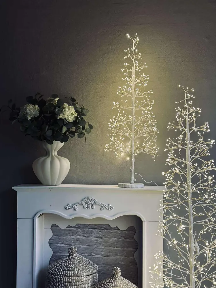 Juletre med 600 LED-lys - Hvit