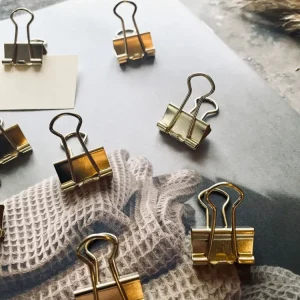Pakke med 10 mini gullklemmer