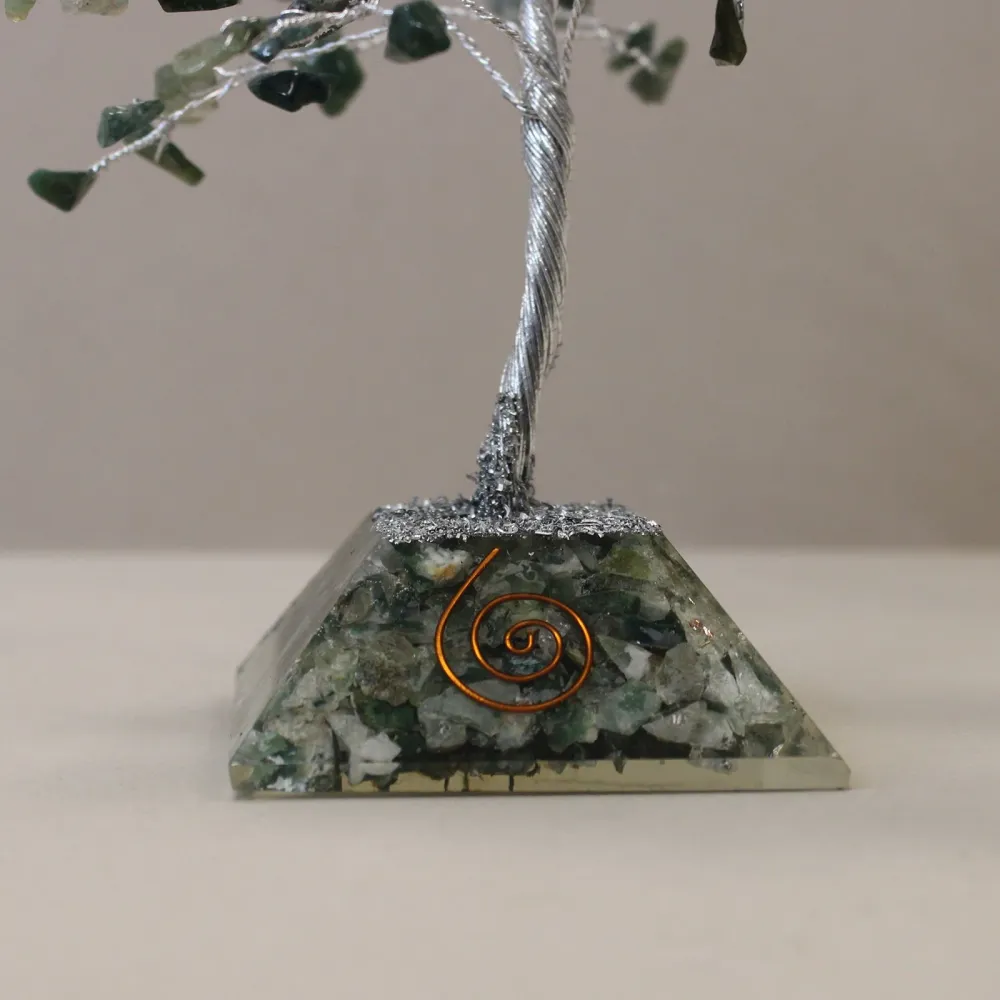 Moss Agate Krystalltre Orgonittbase 160 Edelstener