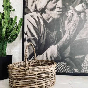 Bykurv i grå rattan