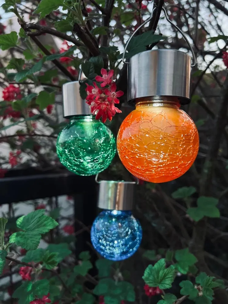 Solcelle LED-pære med oppheng - 3 stk COLOR