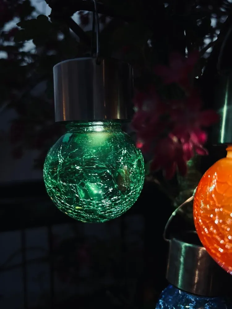 Solcelle LED-pære med oppheng - 3 stk COLOR