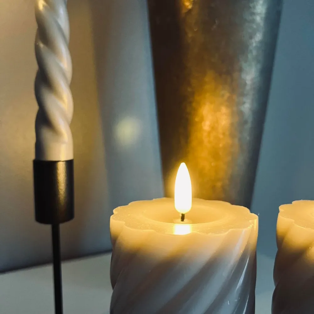 LED-lyspakke med 4 lys og fjernkontroll - Varm grå