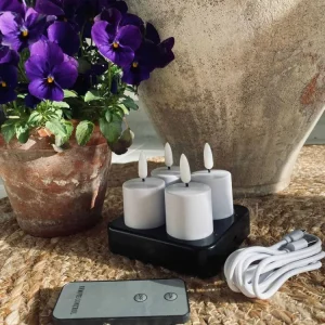 Oppladbare LED-lys - 4 stk med lader, USB og fjernkontroll