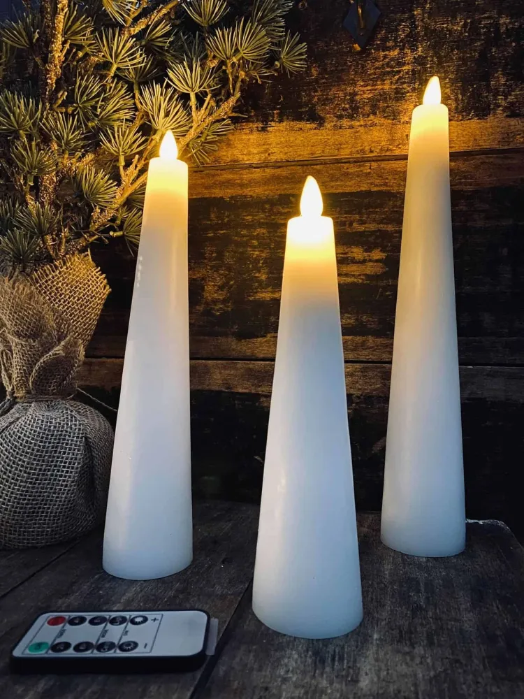 LED kjeglelys 3 stk - Inkl. fjernkontroll