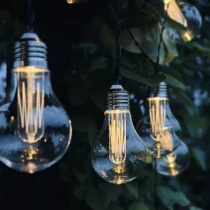LED-lyskjede med solceller – Utendørs med 15 pærer