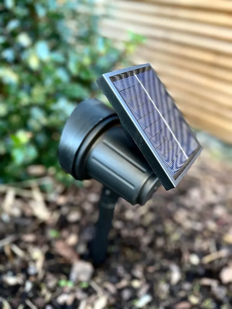 Hagespot med solceller – Large