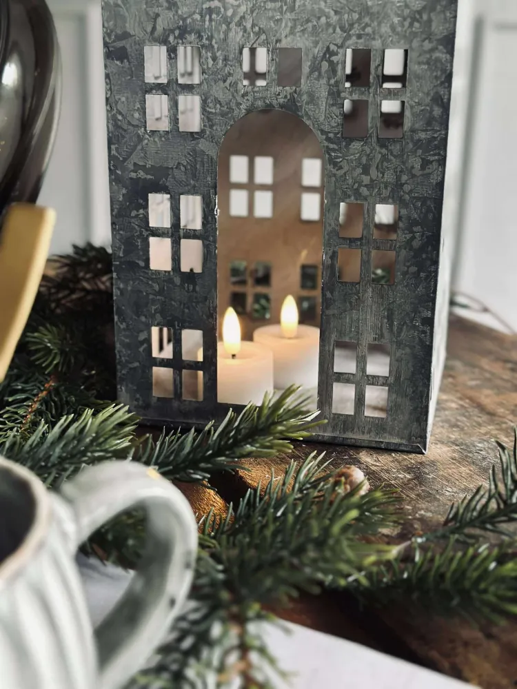 Lanterne Hus 30 cm.