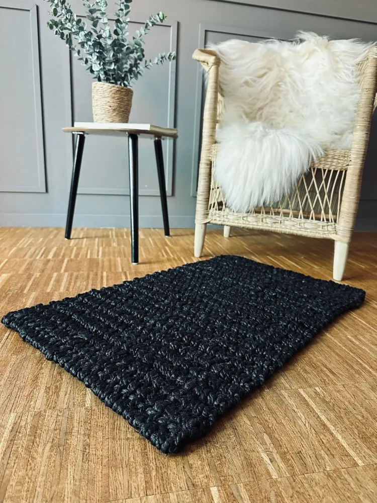 Luksus matte i black jute – 50x80cm