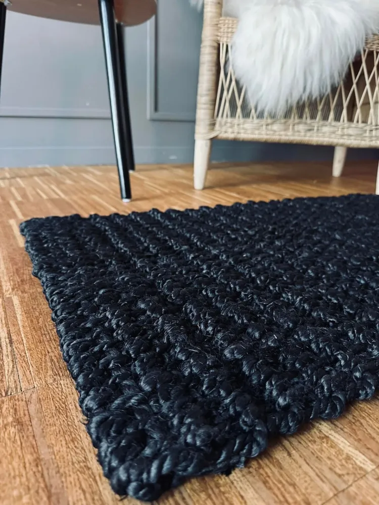 Luksus matte i black jute – 50x80cm