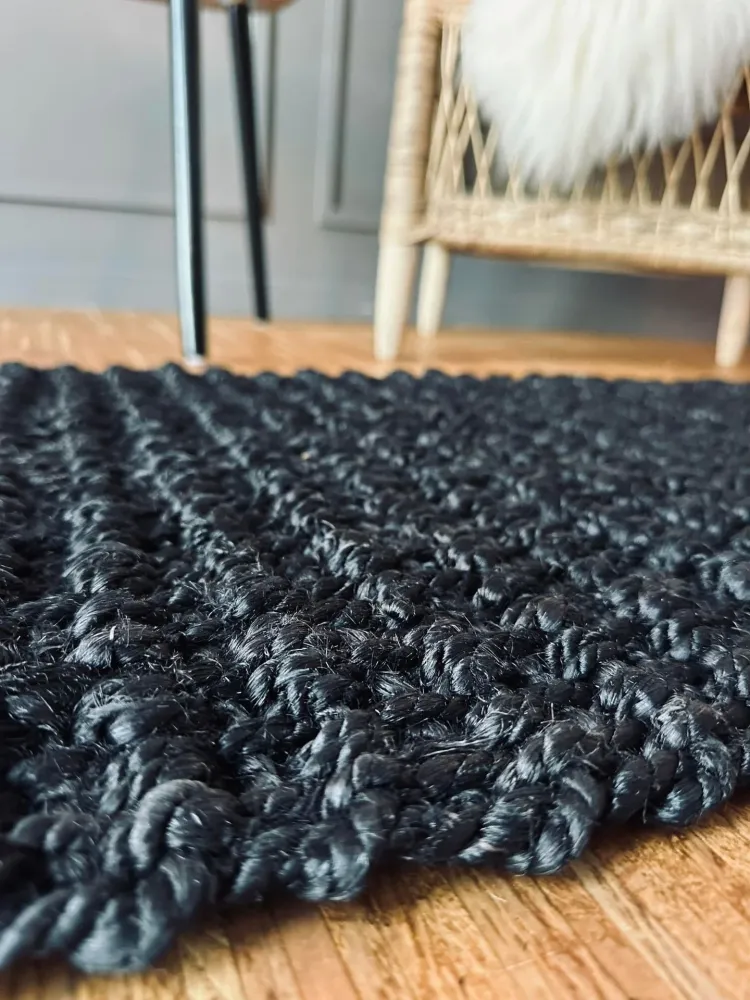 Luksus matte i black jute – 50x80cm