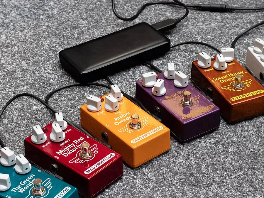 Boston BPC-9V1A strømomformer fra USB 5V til 9V- bruk en powerbank å drive pedalbrettet ditt