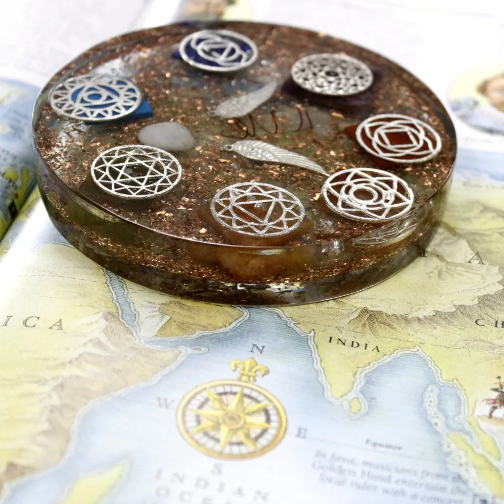 Orgonittkuppel papirvekt – Engelchakra