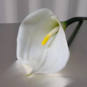 Artificial calla Lilly White