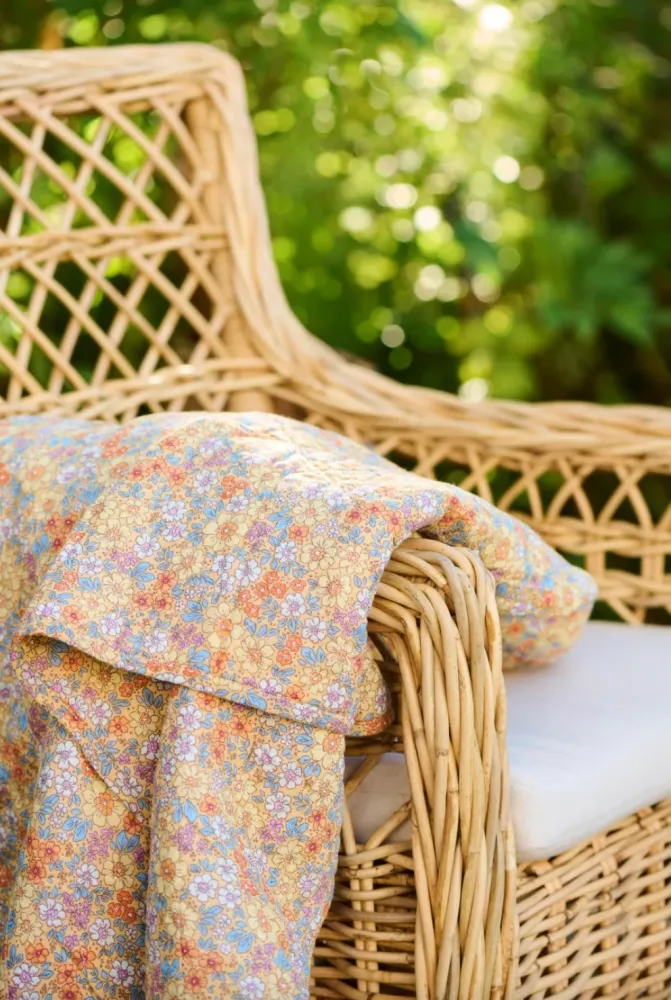 Plaid flower quilt