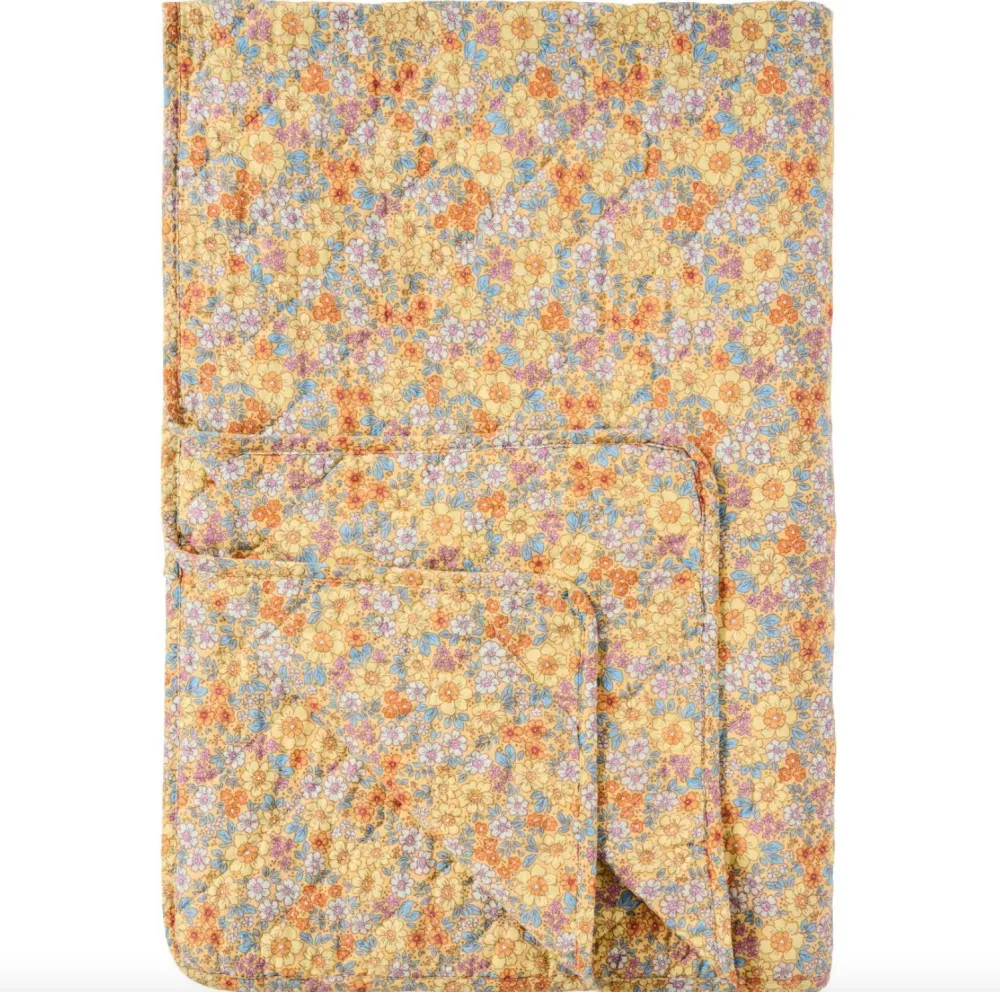 Plaid flower quilt