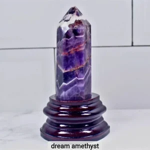 Large Ametyst Chevron Quartz TÅrnkrystall m/trebase, 10x3cm