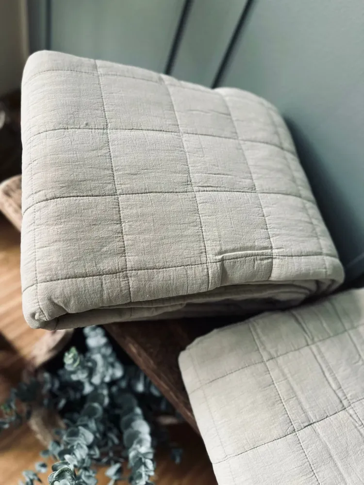Sengeteppe STONE-WASHED Quilt – Nature