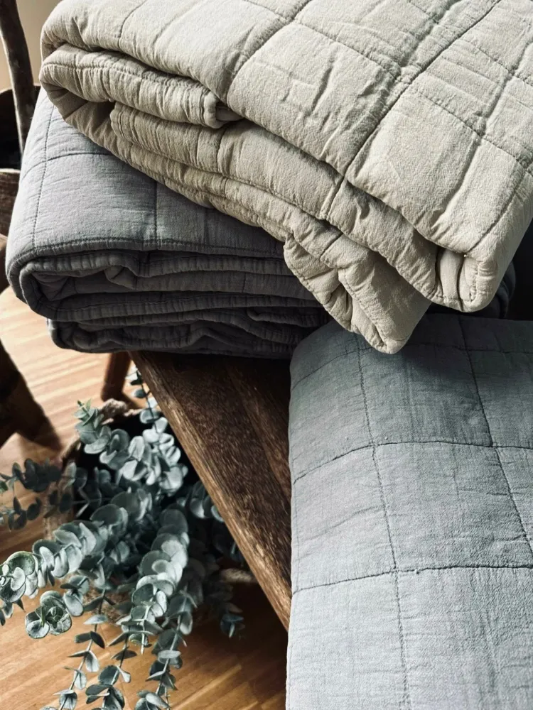 Sengeteppe STONE-WASHED Quilt – Nature