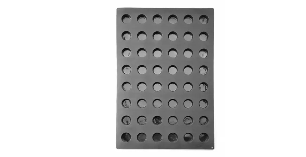 Silikonform 48 minimuffins eller konfekt, tåler temperatur -30°C til 230°C