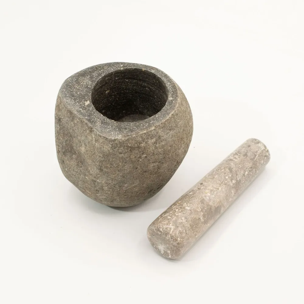 Naturlig elvestein dekorativ morter og støter - Medium (ca. 12x8 cm)