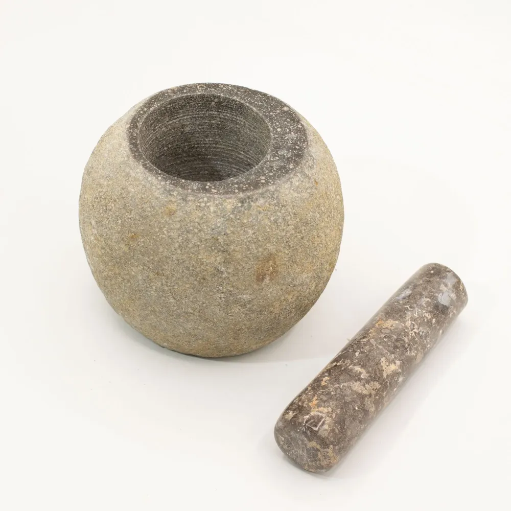 Naturlig elvestein dekorativ morter og støter - Stor (ca. 15x12 cm)