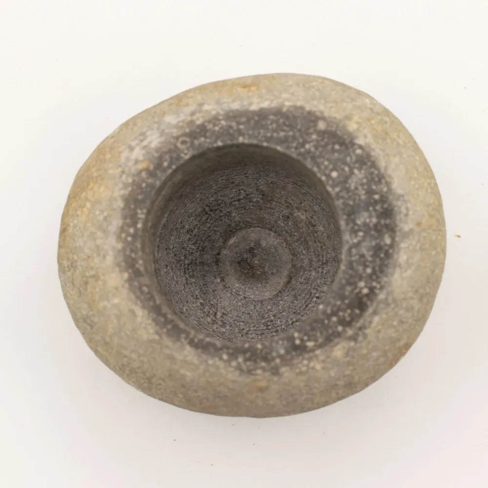 Naturlig elvestein dekorativ morter og støter - Stor (ca. 15x12 cm)