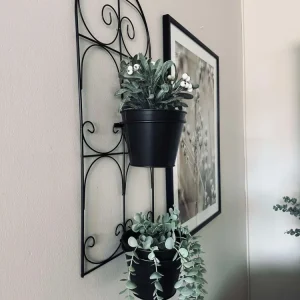 Blomsteroppheng i metall