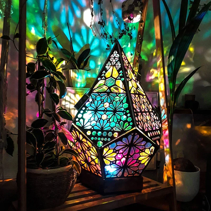 Treprojeksjonslampe med hulldesign - Farget LED-nattlys stuen og soverommet | Luvikno