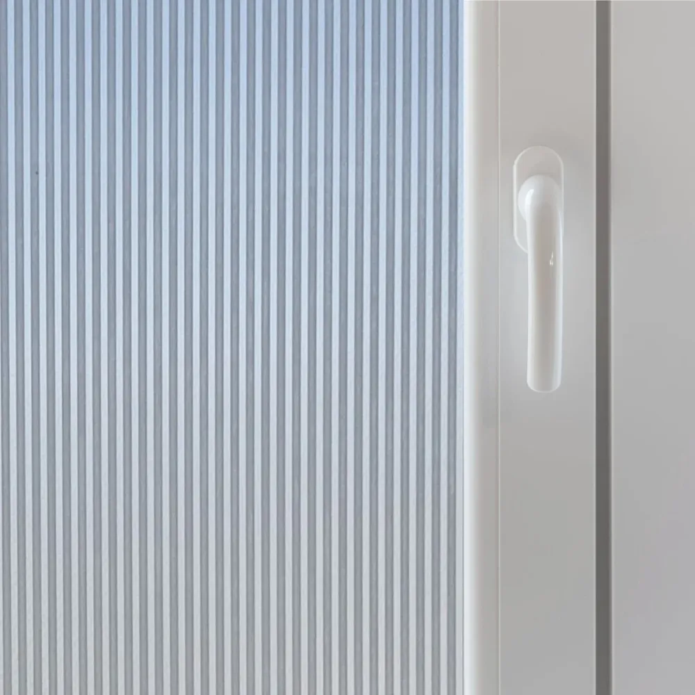 Vareprøve: Static Fluted vindusfolie