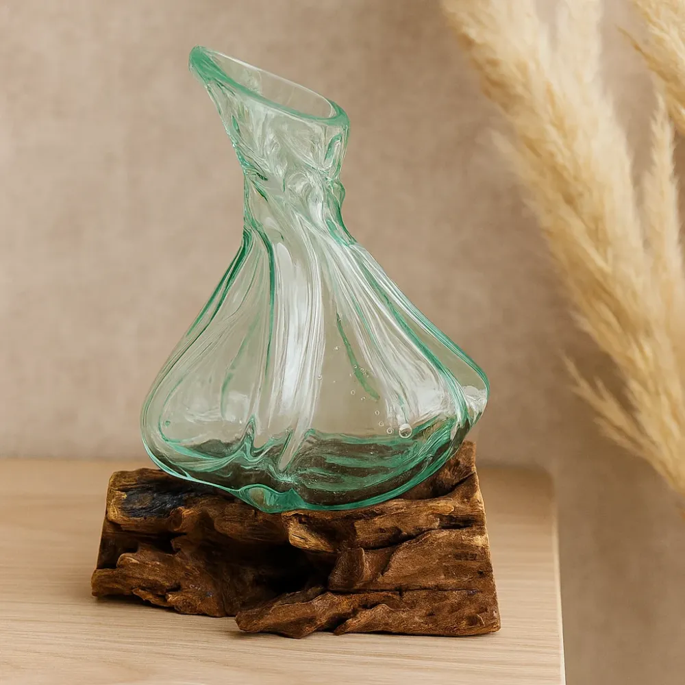 Smeltet glass på rotvedvase 24 cm